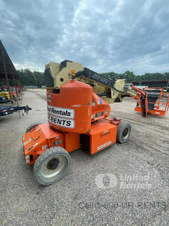 2018 JLG E400AJPN Articulating Boom Lift