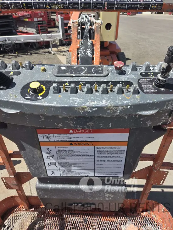 2014 JLG E400AJPN Articulating Boom Lift