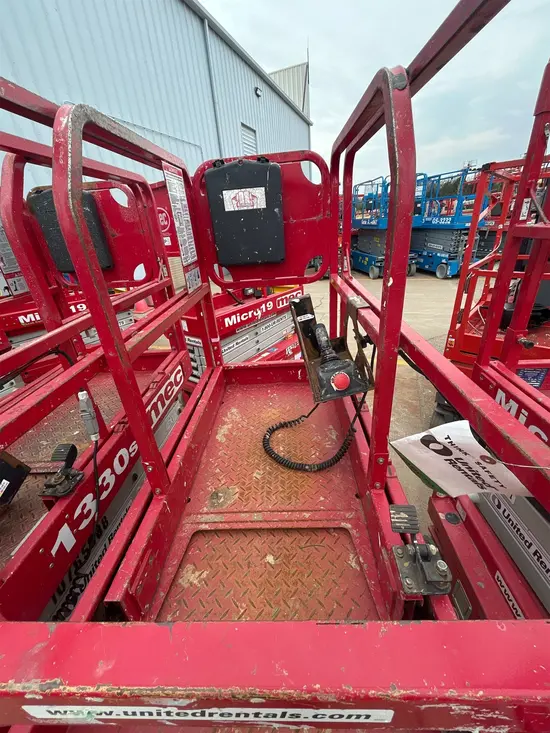 2018 MEC 1330SE Scissor Lift