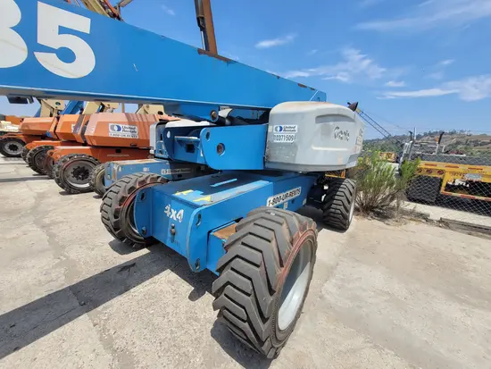 2015 Genie S-85 Boom Lift