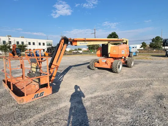 2017 JLG 800AJ Articulating Boom Lift