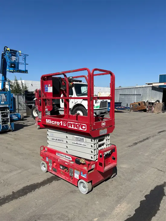 2019 MEC MICRO 19 Scissor Lift