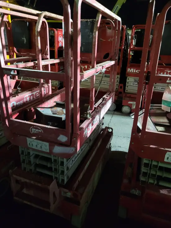 2017 MEC 1330SE Scissor Lift