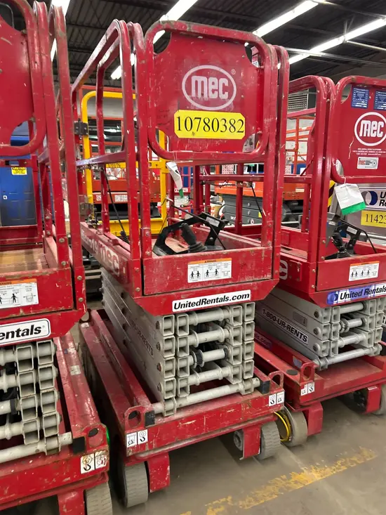 2018 MEC MICRO 19 Scissor Lift