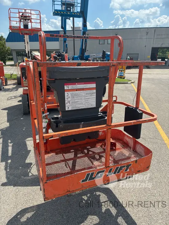 2016 JLG E400AJPN Articulating Boom Lift