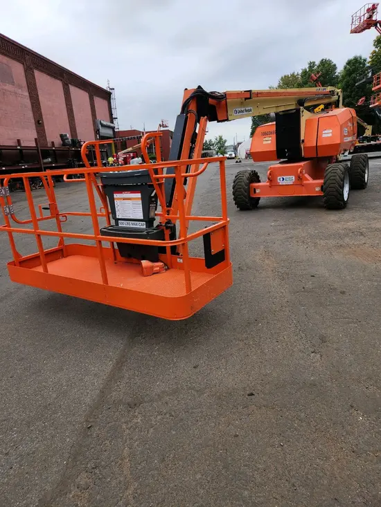 2017 JLG 800AJ Articulating Boom Lift