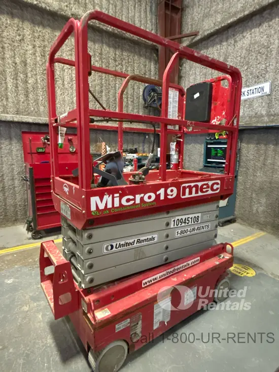 2019 MEC MICRO 19 Scissor Lift