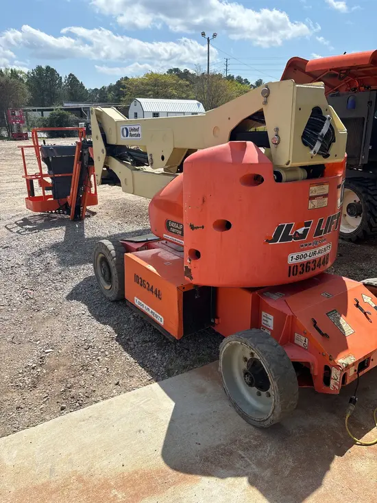 2015 JLG E400AJPN Articulating Boom Lift