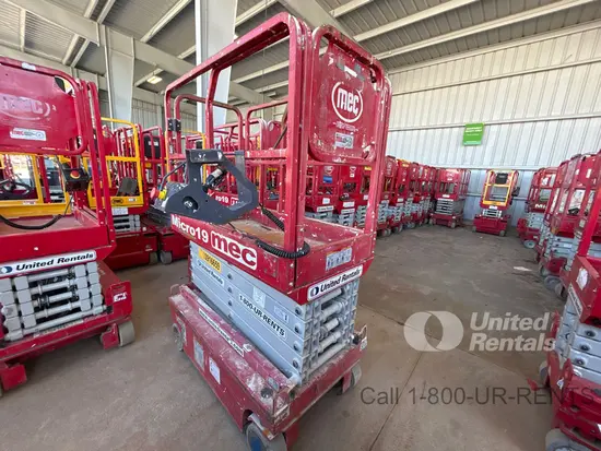 2019 MEC MICRO 19 Scissor Lift