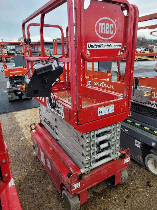 2018 MEC MICRO 19 Scissor Lift