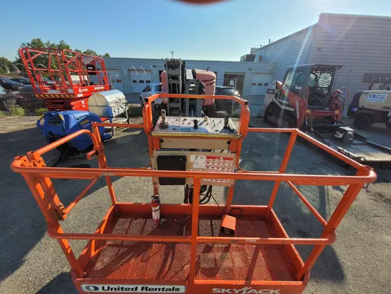 2017 Skyjack SJ46AJ Articulating Boom Lift