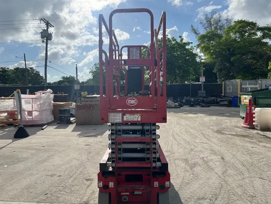 2019 MEC MICRO 26 Scissor Lift