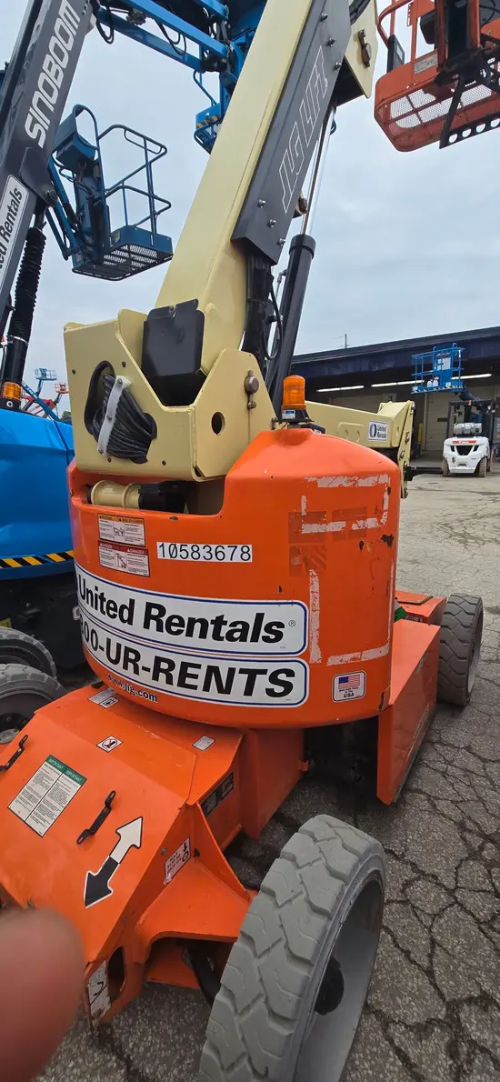 2017 JLG E450AJ Articulating Boom Lift