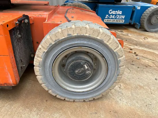 2016 JLG E400AJPN Articulating Boom Lift