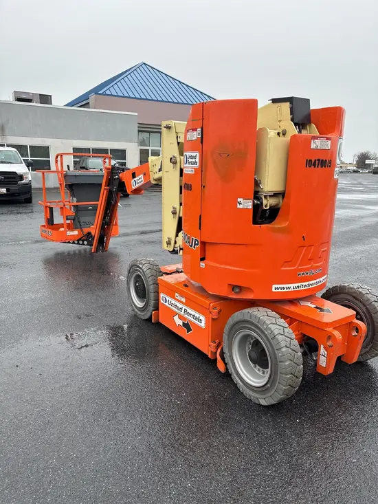 2016 JLG E300AJP Articulating Boom Lift