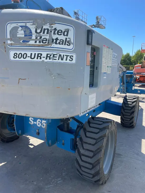 2014 Genie S-65 Boom Lift