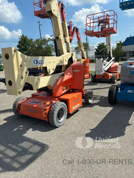 2016 JLG E400AJPN Articulating Boom Lift
