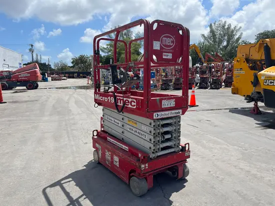 2018 MEC MICRO 19 Scissor Lift