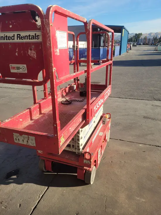 2018 MEC 1330SE Scissor Lift