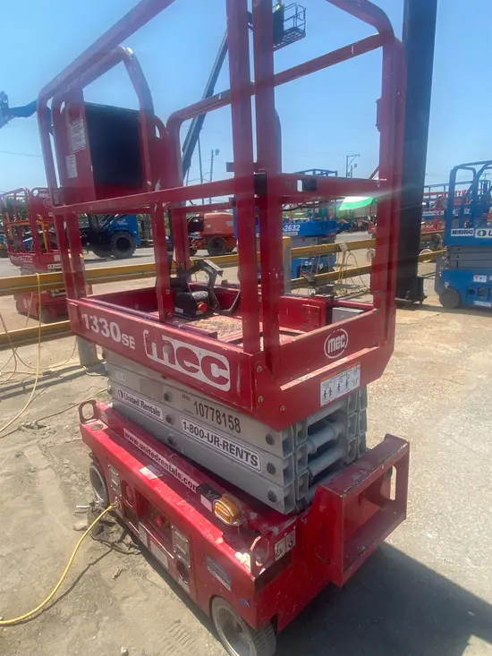 2018 MEC 1330SE Scissor Lift