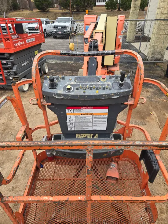 2012 JLG E300AJP Articulating Boom Lift