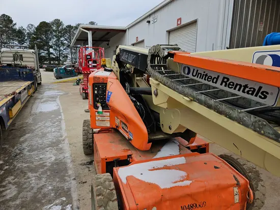 2016 JLG E450AJ Articulating Boom Lift
