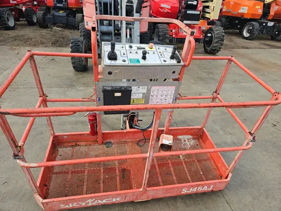 2017 Skyjack SJ46AJ Articulating Boom Lift
