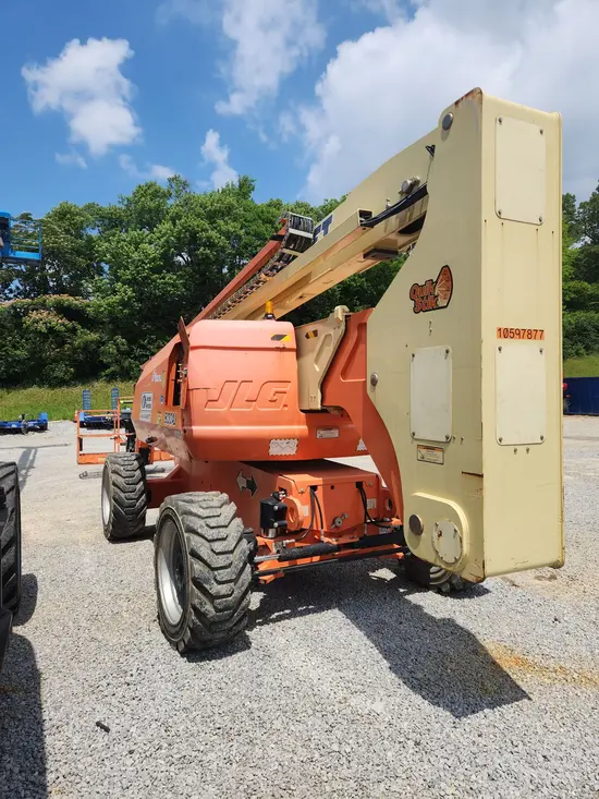 2017 JLG 800AJ Articulating Boom Lift