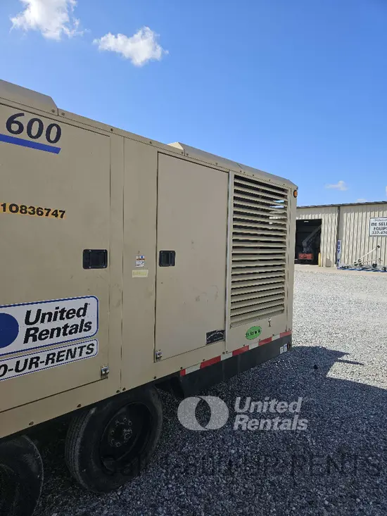 2018 Doosan HP1600WCU-T4F Air Compressor