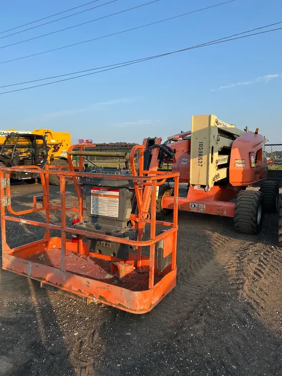 2017 JLG 450AJ Articulating Boom Lift