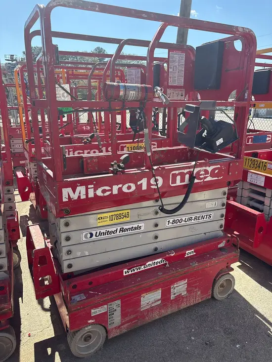 2018 MEC MICRO 19 Scissor Lift