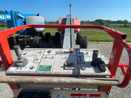 2016 Skyjack SJ61T Boom Lift