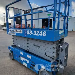2018 Genie GS-3246 Scissor Lift