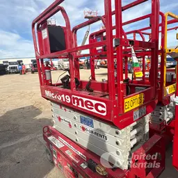 2019 MEC MICRO 19 Scissor Lift