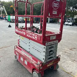 2018 MEC MICRO 19 Scissor Lift