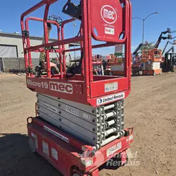 2019 MEC MICRO 19 Scissor Lift