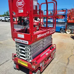 2018 MEC MICRO 19 Scissor Lift