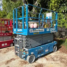 2018 Genie GS-3246 Scissor Lift