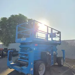2015 Genie GS-5390 RT Rough Terrain Scissor Lift