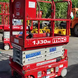 2018 MEC 1330SE Scissor Lift
