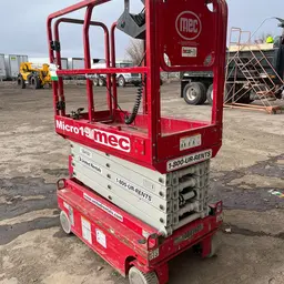 2018 MEC MICRO 19 Scissor Lift