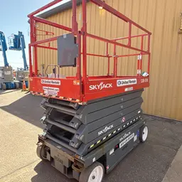 2017 Skyjack SJIII4740 Scissor Lift