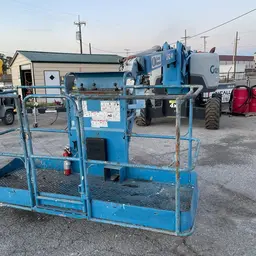 2016 Genie Z-62/40 Articulating Boom Lift