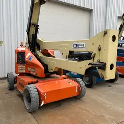 2015 JLG E450AJ Articulating Boom Lift