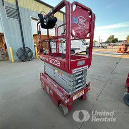 2019 MEC MICRO 19 Scissor Lift