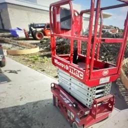 2018 MEC MICRO 19 Scissor Lift