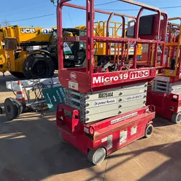 2018 MEC MICRO 19 Scissor Lift
