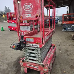 2018 MEC MICRO 19 Scissor Lift
