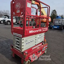 2018 MEC MICRO 19 Scissor Lift