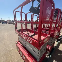 2019 MEC MICRO 19 Scissor Lift